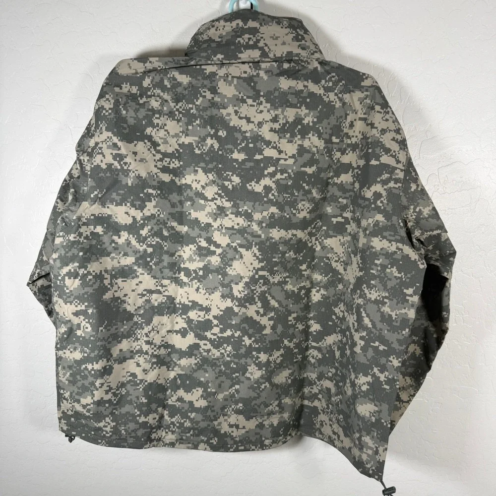 Extreme Cold Wet Weather Jacket Gen III Layer 6 UCP Camouflage Medium Regular